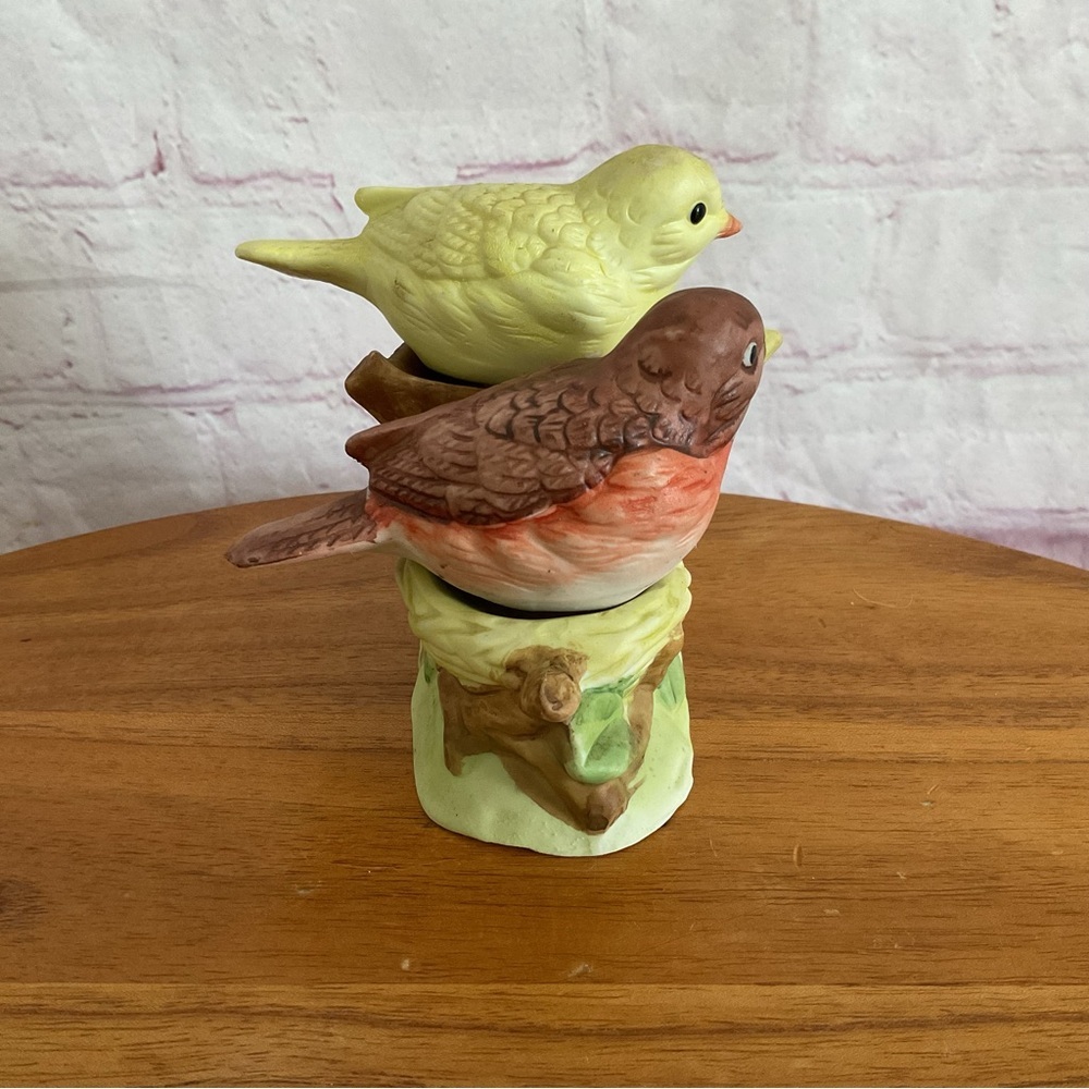Vintage Two Birds in a Nest Salt and Pepper Shakers - Picture 2 of 7